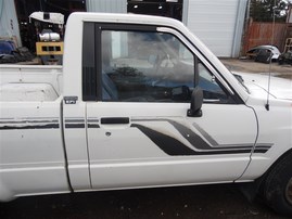 1984 Toyota Truck White 2.4L MT 2WD #Z22828